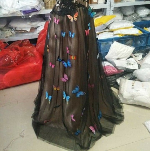 Sweetheart neckline lace and tulle dress - Picture 8 of 8